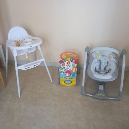 Cap Coutellerie - Sejours Pros Ou Familles En Hypercentre De Thiers Exterior foto